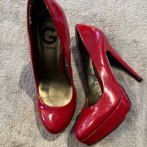 💫 Guess - Red Heels
